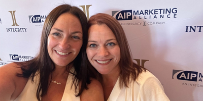 Lynelle November Selfie Shoutout